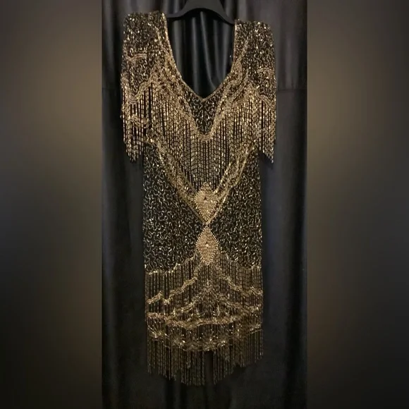 Veelam Dresses | Vintage Silk Beaded Black & Gold Party Gown | Color: Black/Gold | Size: Xl | Drknlvy's Closet Veelam Dresses | Vintage Silk Beaded Black & Gold Party Gown | Color: Black/Gold | Size: Xl | Drknlvy's Closet